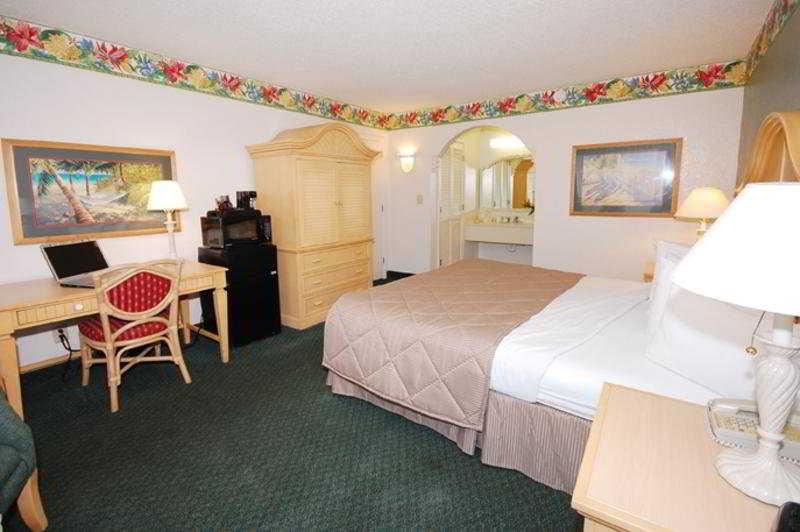 Clarion Hotel Fort Myers Buitenkant foto